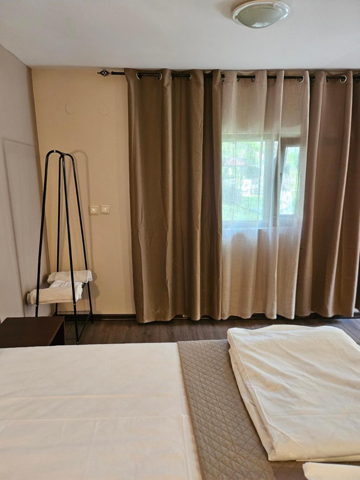 Orehite-Family Hotel ,Food & Pool Bozhichen Экстерьер фото